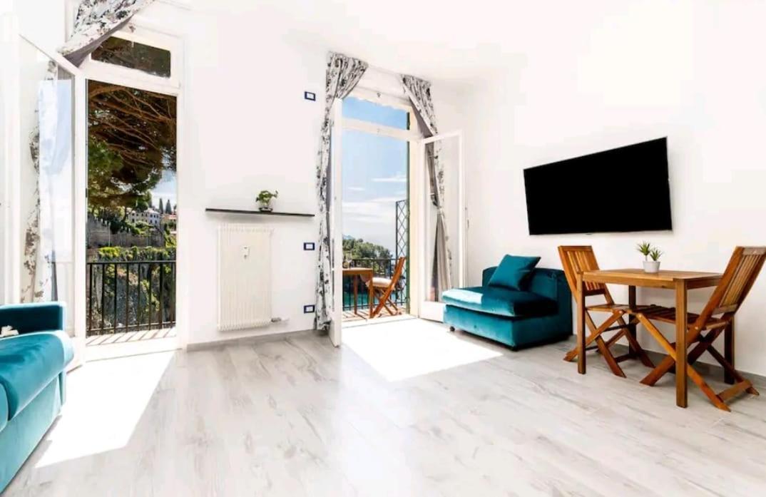 Pieve Ligure A Picco Sul Mare Con Piscina Villa Regina Exterior photo